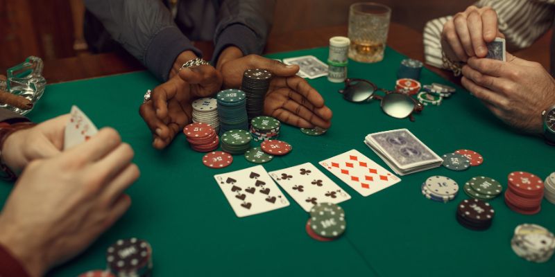 Giấu sảnh đồng chất khéo léo giúp bạn chiến thắng poker